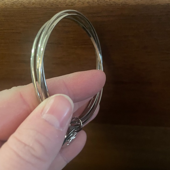 Set of Bangles with “G” Initial. - Picture 3 of 4